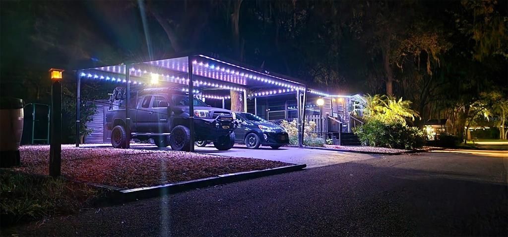 For Sale: $118,000 (2 beds, 1 baths, 792 Square Feet)