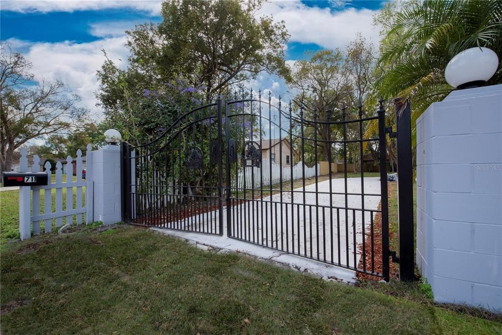 最近租的: $1,350 (1 贝兹, 1 浴室, 650 平方英尺)