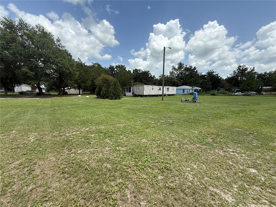 For Sale: $137,000 (2 beds, 1 baths, 840 Square Feet)