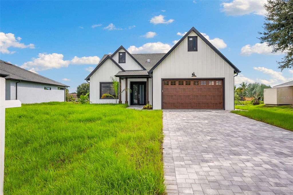 На продажу: $399,900 (4 спален, 2 ванн, 1853 Квадратных фут)