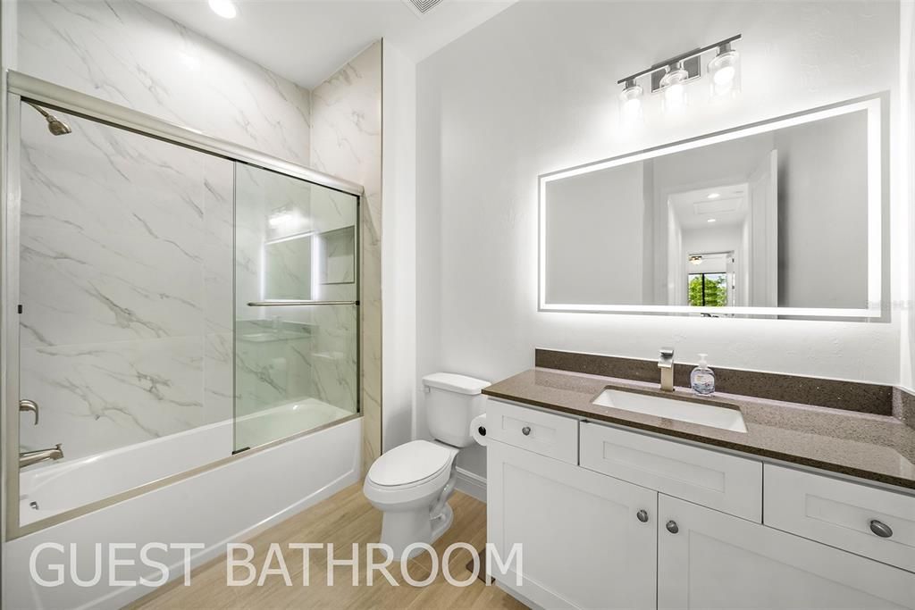 На продажу: $399,900 (4 спален, 2 ванн, 1853 Квадратных фут)