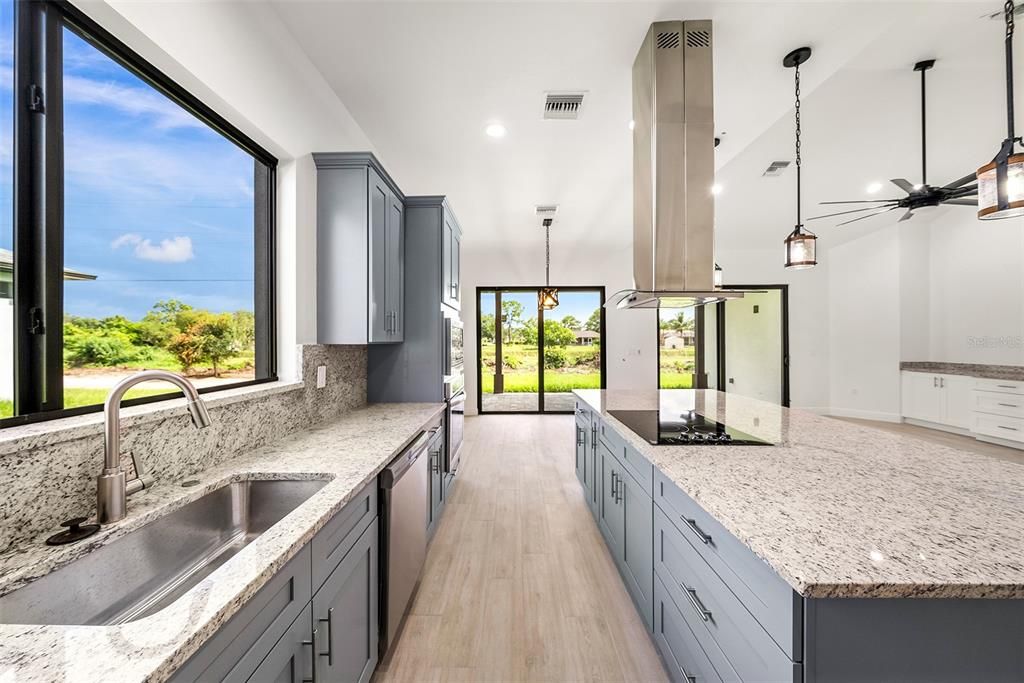 На продажу: $399,900 (4 спален, 2 ванн, 1853 Квадратных фут)