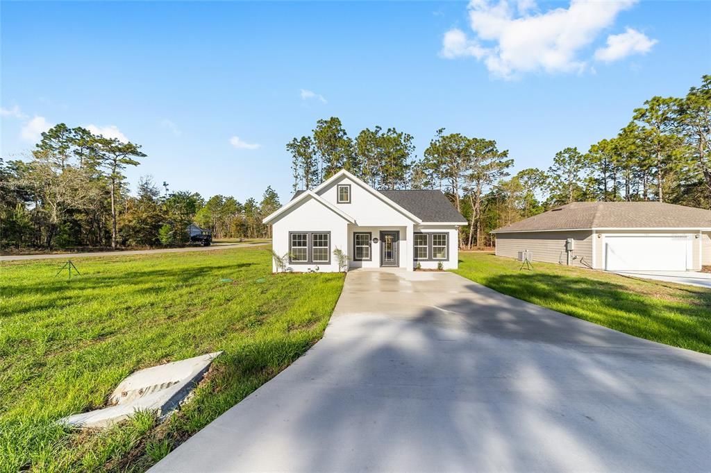 For Sale: $294,999 (2 beds, 2 baths, 1443 Square Feet)