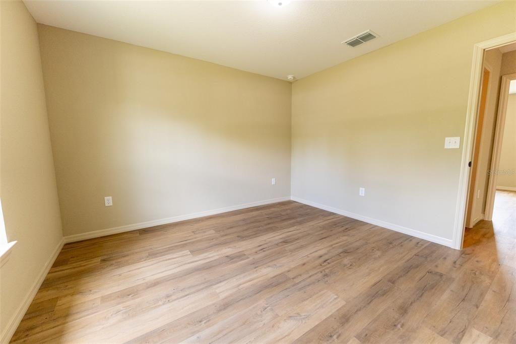 For Sale: $239,900 (3 beds, 2 baths, 1331 Square Feet)