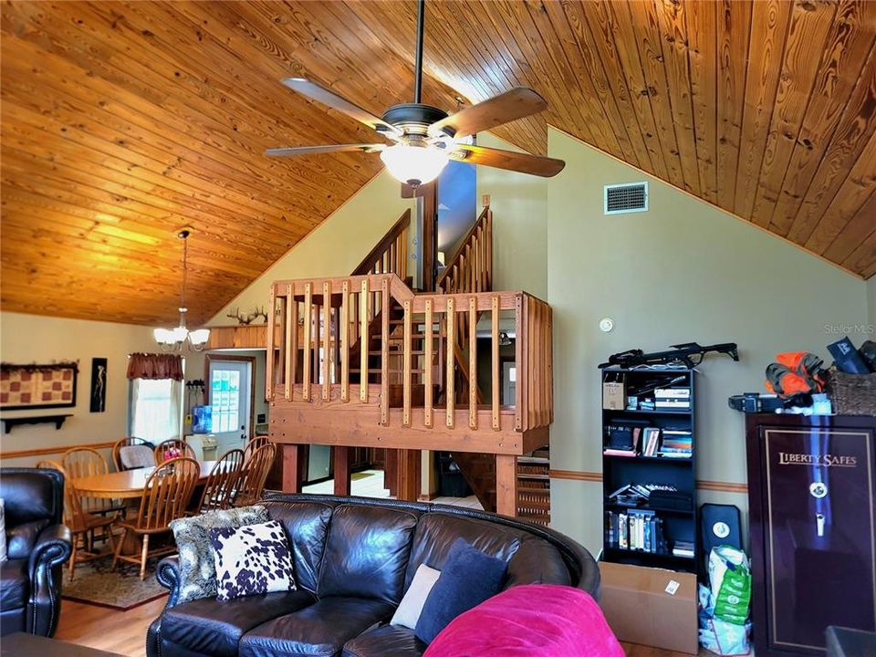 En Venta: $450,000 (3 camas, 2 baños, 1668 Pies cuadrados)