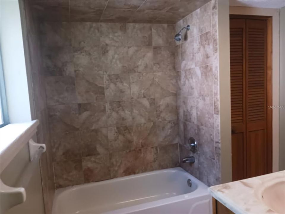 En Venta: $450,000 (3 camas, 2 baños, 1668 Pies cuadrados)