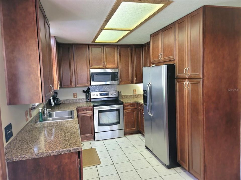 En Venta: $450,000 (3 camas, 2 baños, 1668 Pies cuadrados)