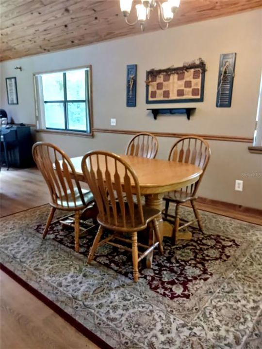 En Venta: $450,000 (3 camas, 2 baños, 1668 Pies cuadrados)