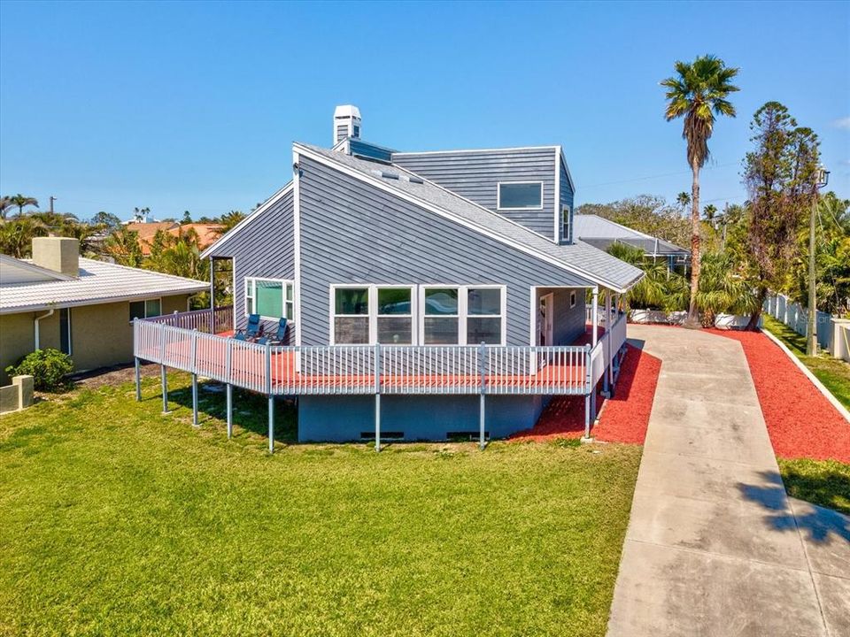 最近售出: $825,000 (3 贝兹, 2 浴室, 1995 平方英尺)