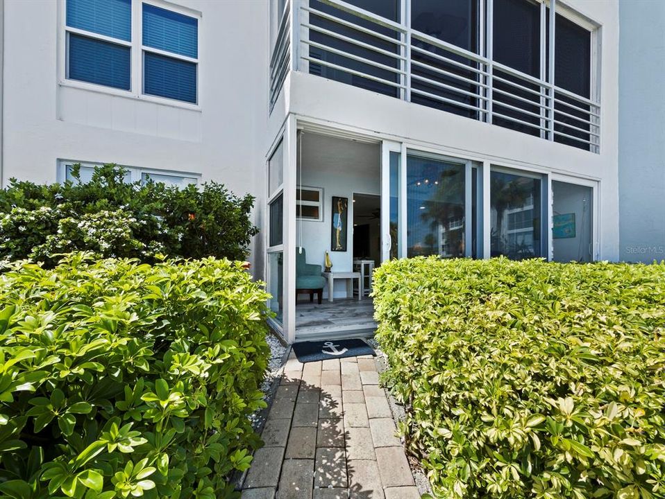 待售: $575,000 (2 贝兹, 2 浴室, 1144 平方英尺)