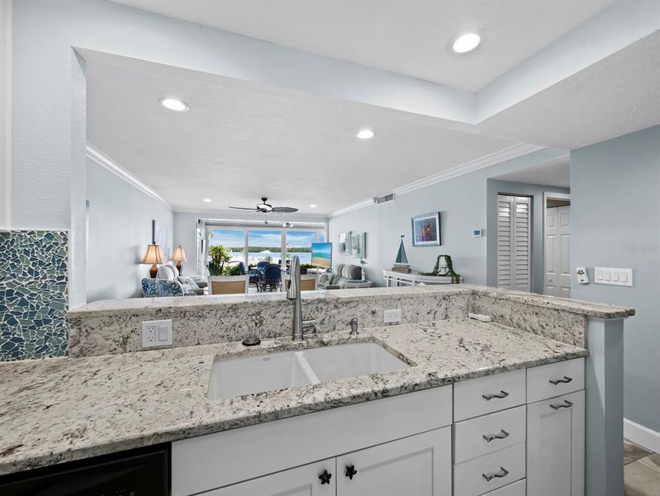 待售: $575,000 (2 贝兹, 2 浴室, 1144 平方英尺)