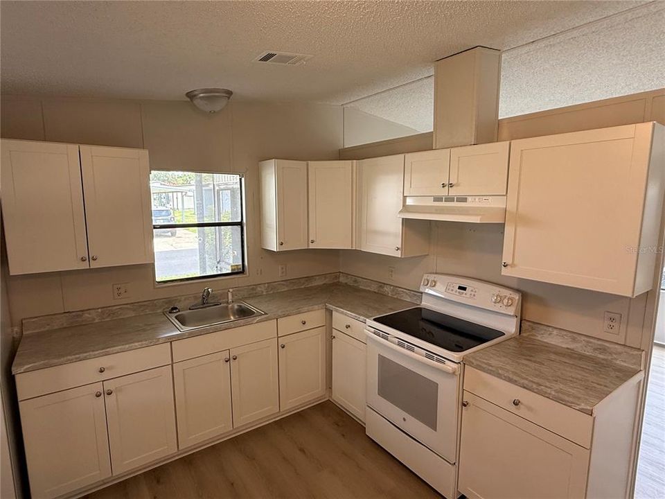 En Venta: $116,900 (2 camas, 2 baños, 816 Pies cuadrados)