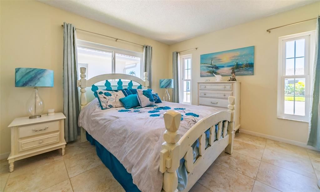 For Sale: $254,900 (2 beds, 2 baths, 1440 Square Feet)