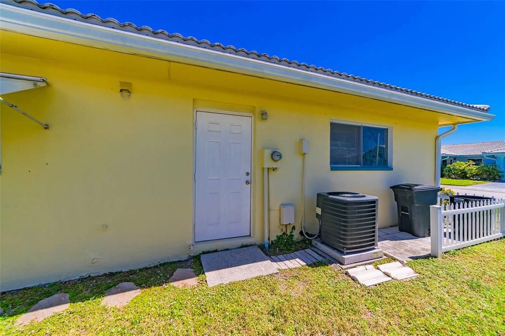 For Sale: $254,900 (2 beds, 2 baths, 1440 Square Feet)