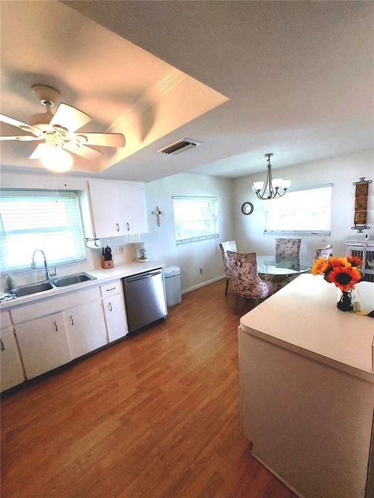 For Sale: $254,900 (2 beds, 2 baths, 1440 Square Feet)