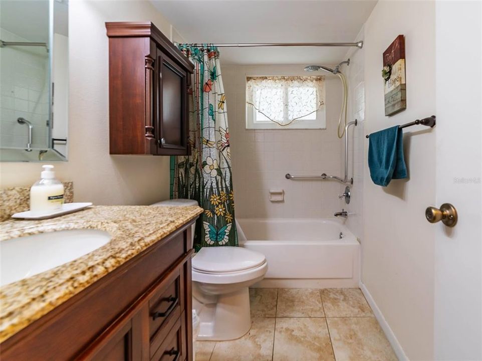 For Sale: $254,900 (2 beds, 2 baths, 1440 Square Feet)