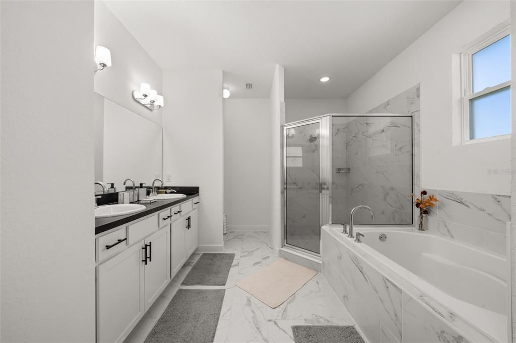 На продажу: $559,999 (4 спален, 2 ванн, 2427 Квадратных фут)