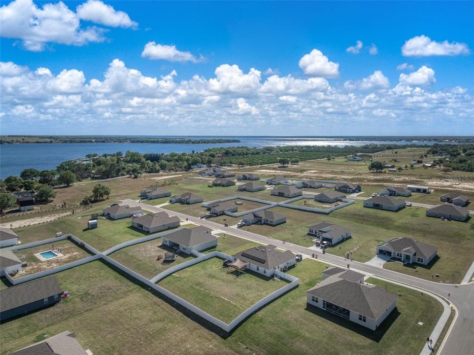 На продажу: $559,999 (4 спален, 2 ванн, 2427 Квадратных фут)