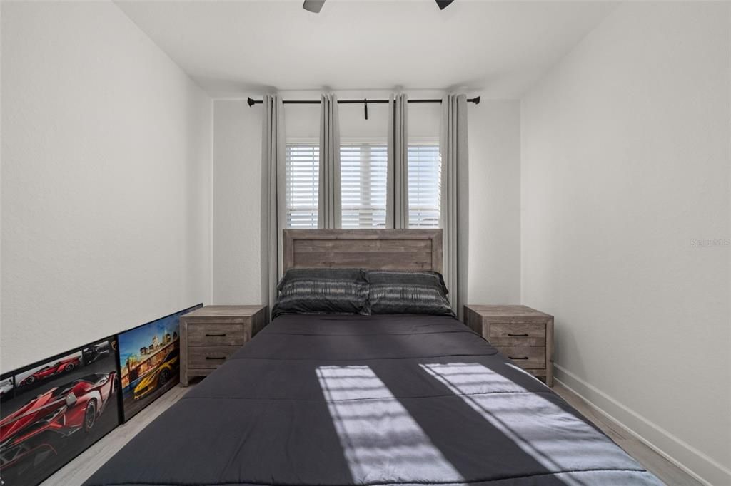 На продажу: $559,999 (4 спален, 2 ванн, 2427 Квадратных фут)