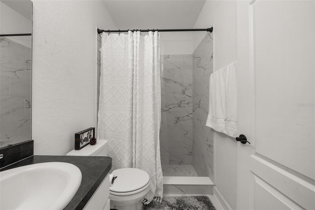 На продажу: $559,999 (4 спален, 2 ванн, 2427 Квадратных фут)