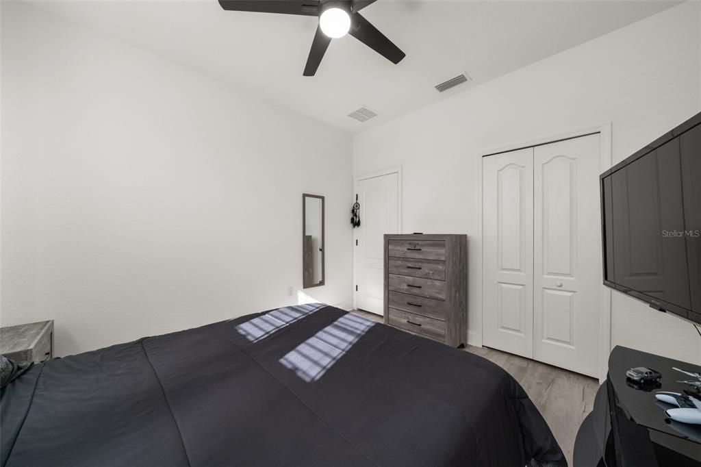 На продажу: $559,999 (4 спален, 2 ванн, 2427 Квадратных фут)