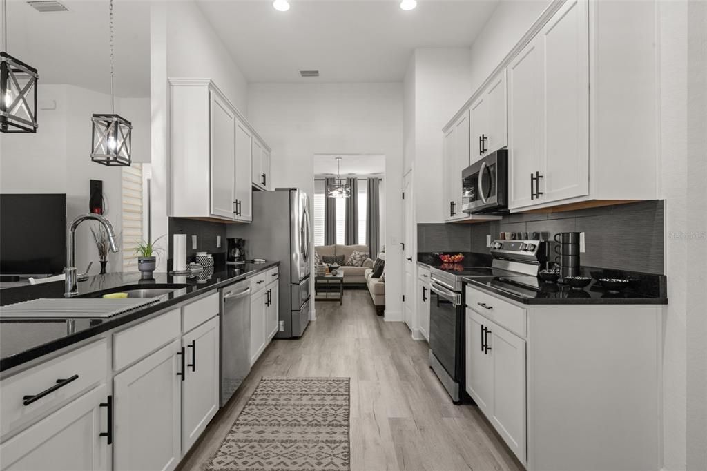 На продажу: $559,999 (4 спален, 2 ванн, 2427 Квадратных фут)