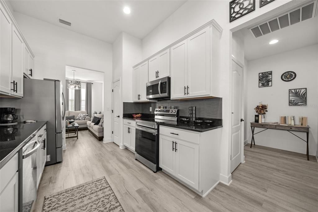 На продажу: $559,999 (4 спален, 2 ванн, 2427 Квадратных фут)