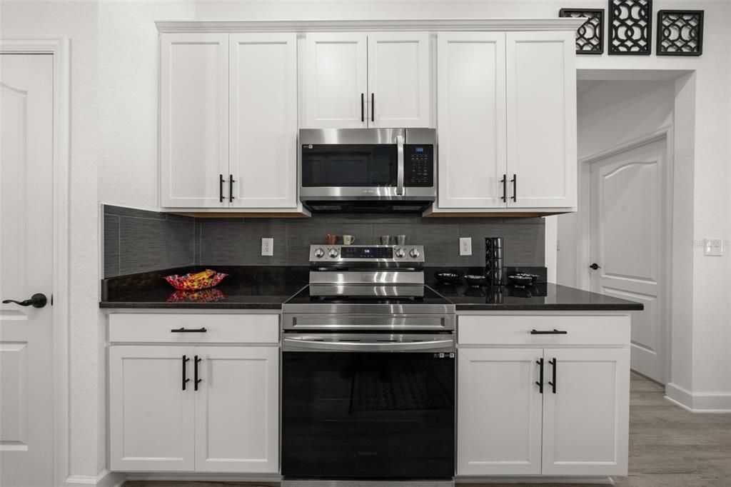 На продажу: $559,999 (4 спален, 2 ванн, 2427 Квадратных фут)