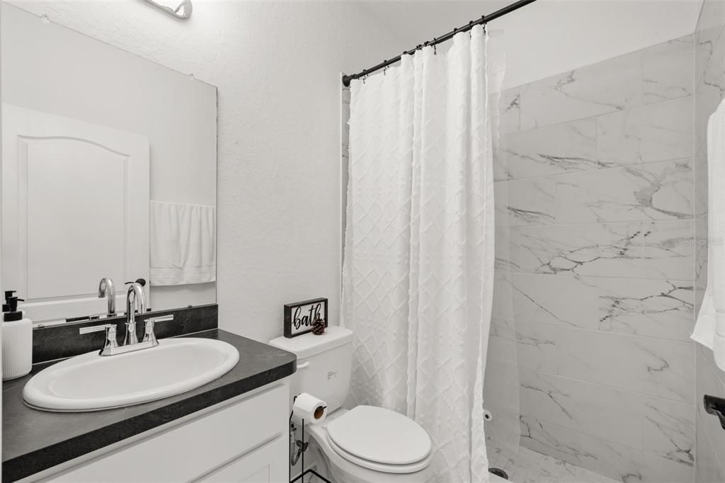 На продажу: $559,999 (4 спален, 2 ванн, 2427 Квадратных фут)