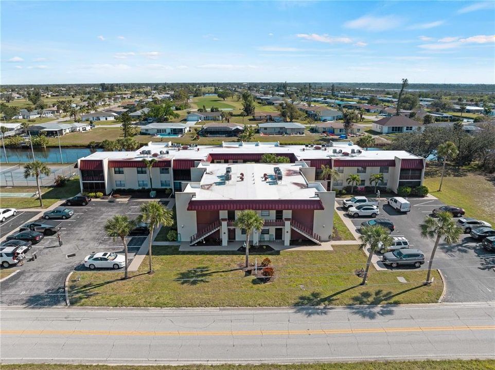 For Sale: $174,900 (1 beds, 1 baths, 780 Square Feet)