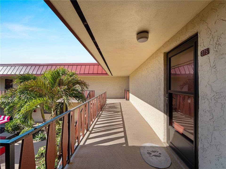 For Sale: $174,900 (1 beds, 1 baths, 780 Square Feet)