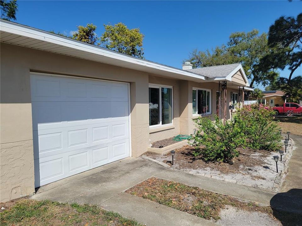 待售: $419,900 (2 贝兹, 2 浴室, 1047 平方英尺)