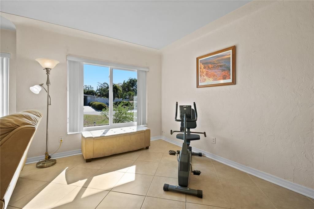 待售: $419,900 (2 贝兹, 2 浴室, 1047 平方英尺)