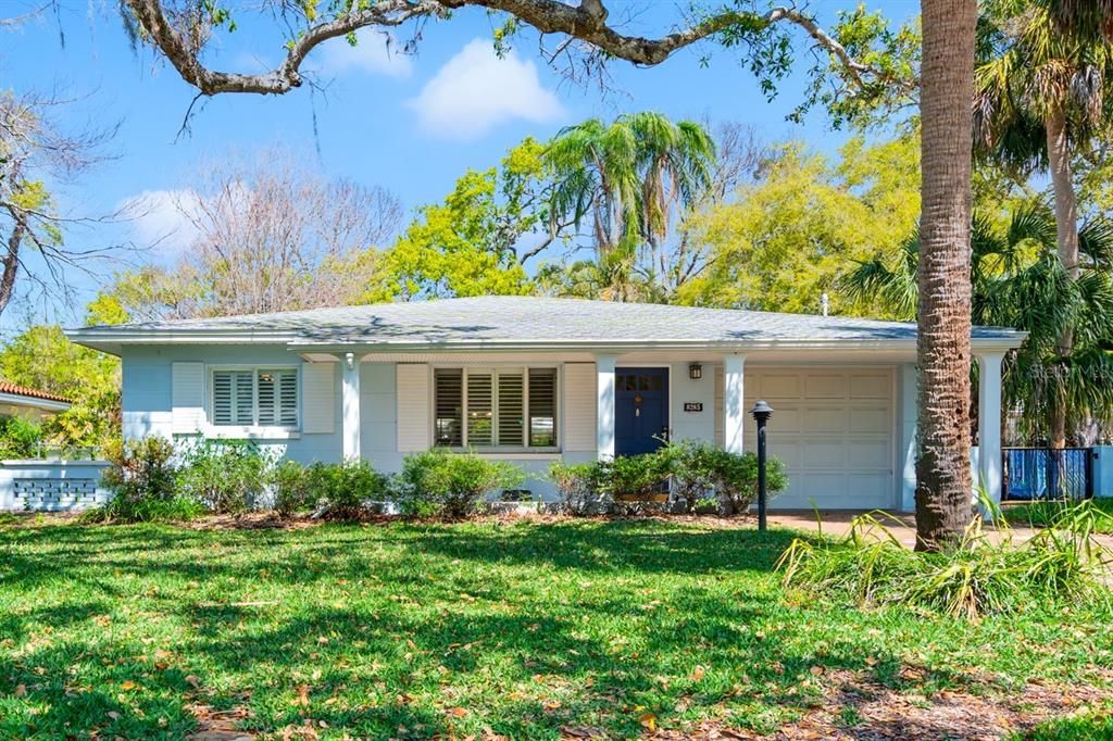 Recently Sold: $410,000 (2 beds, 2 baths, 1387 Square Feet)