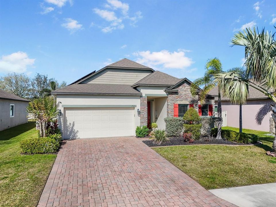 最近售出: $465,000 (3 贝兹, 2 浴室, 1970 平方英尺)