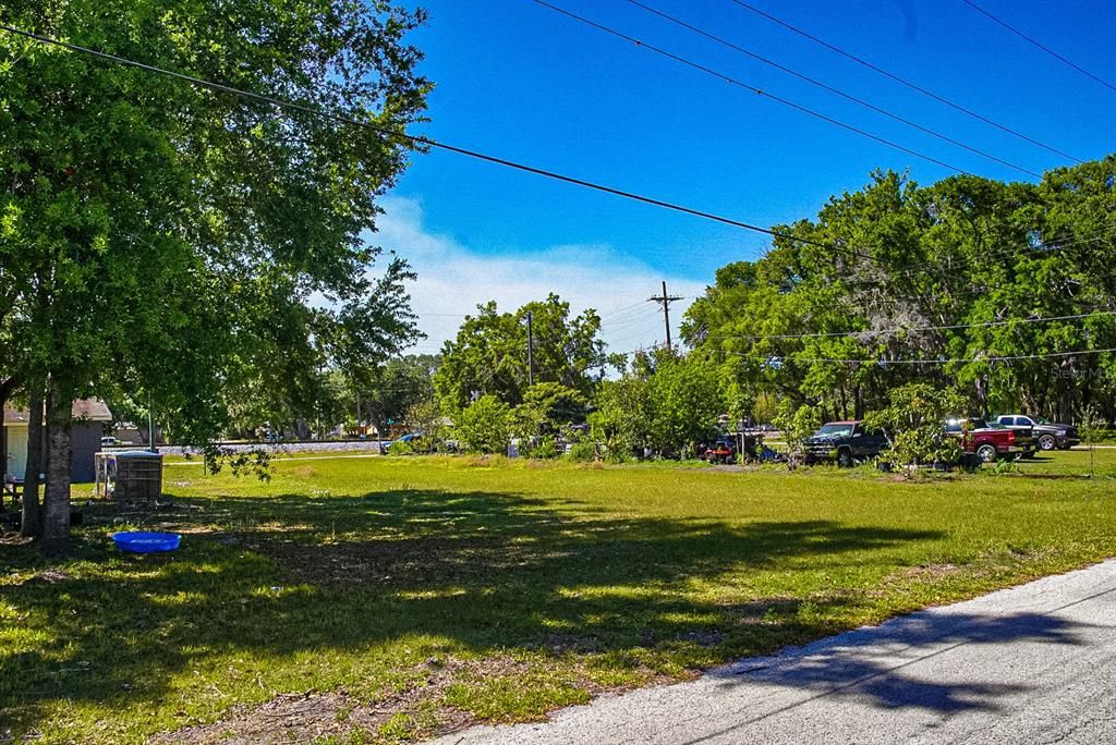 待售: $47,500 (0.22 acres)