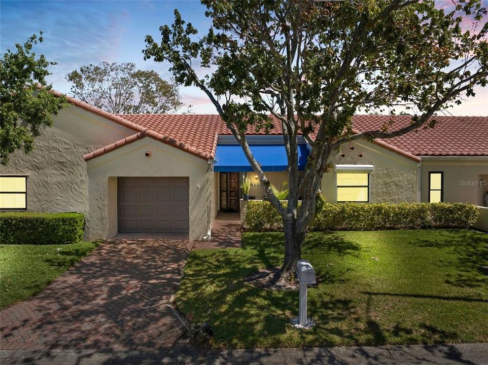 Welcome to 8805 41st St N, Pinellas Park!