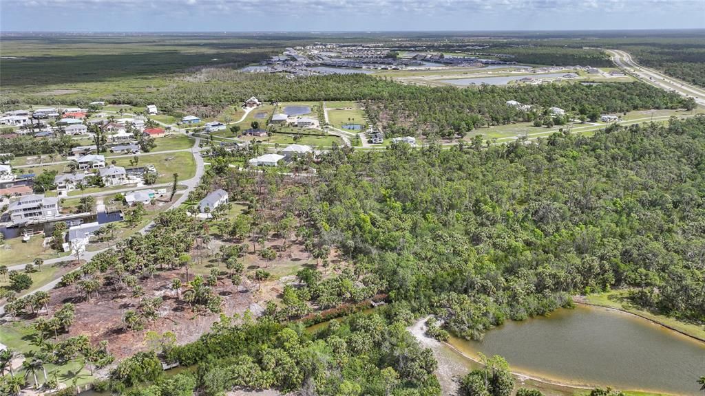 На продажу: $449,000 (2.11 acres)