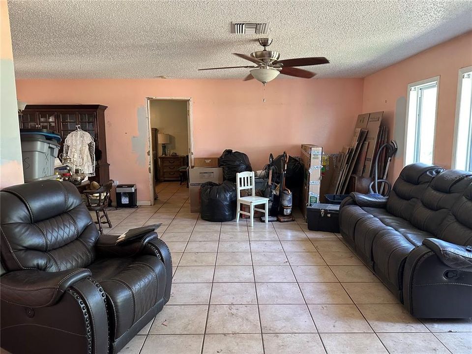 For Sale: $325,000 (4 beds, 2 baths, 2341 Square Feet)