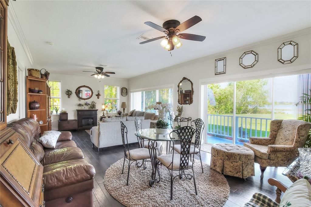 For Sale: $1,460,000 (6 beds, 7 baths, 6500 Square Feet)