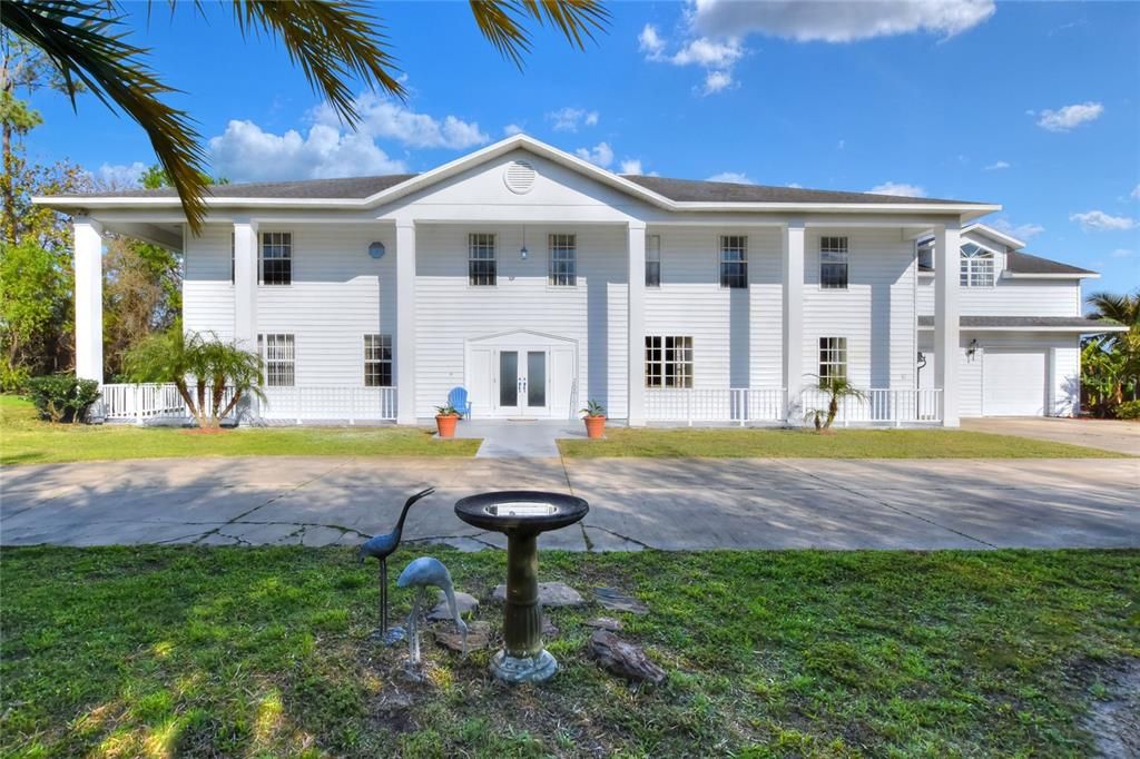 For Sale: $1,460,000 (6 beds, 7 baths, 6500 Square Feet)