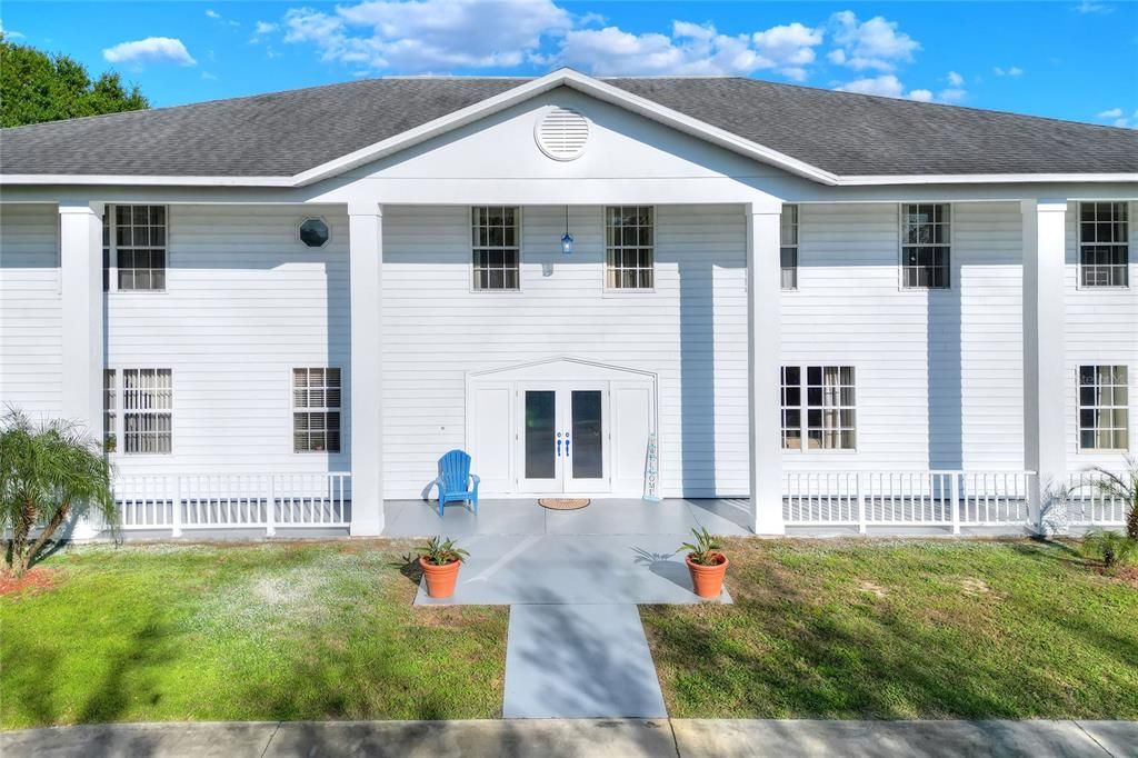 For Sale: $1,460,000 (6 beds, 7 baths, 6500 Square Feet)