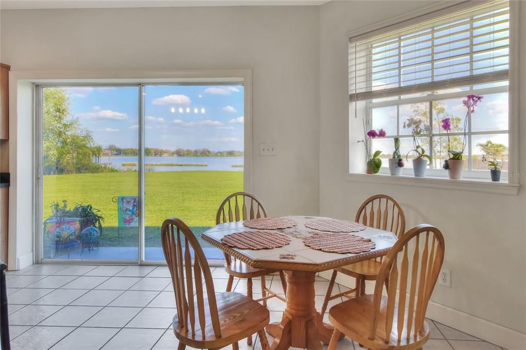 For Sale: $1,460,000 (6 beds, 7 baths, 6500 Square Feet)