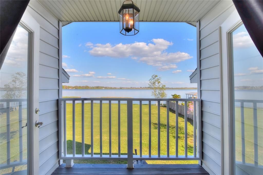 For Sale: $1,460,000 (6 beds, 7 baths, 6500 Square Feet)