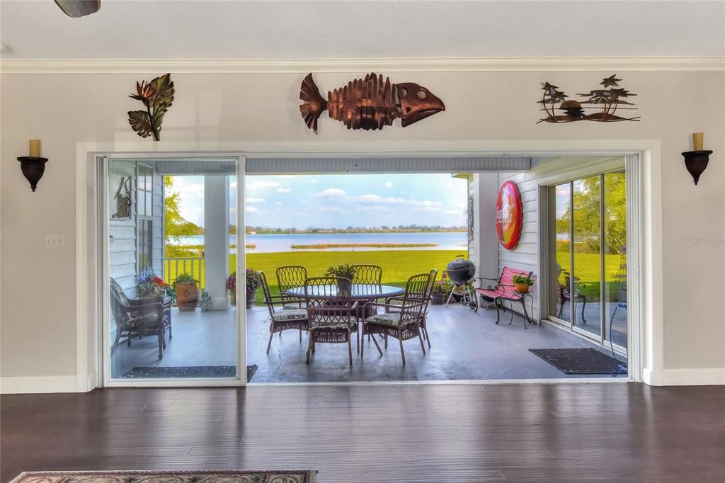 For Sale: $1,460,000 (6 beds, 7 baths, 6500 Square Feet)