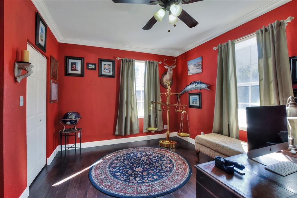 For Sale: $1,460,000 (6 beds, 7 baths, 6500 Square Feet)