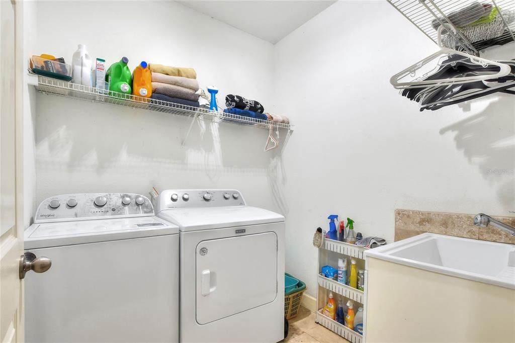 For Sale: $1,460,000 (6 beds, 7 baths, 6500 Square Feet)