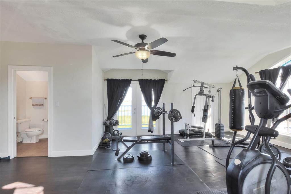 For Sale: $1,460,000 (6 beds, 7 baths, 6500 Square Feet)