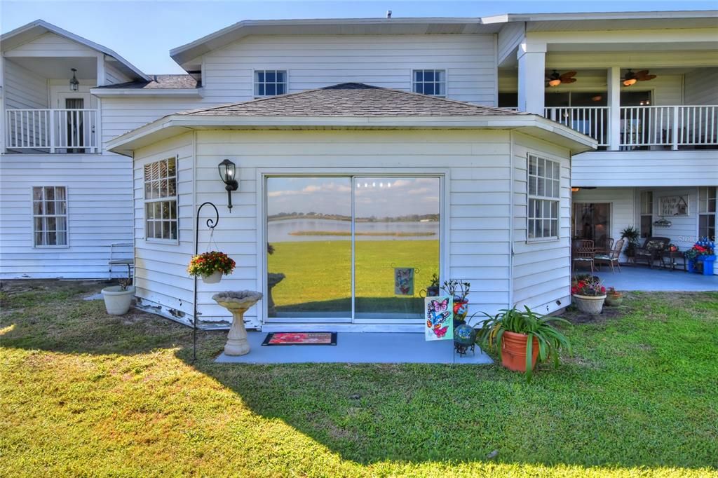 For Sale: $1,460,000 (6 beds, 7 baths, 6500 Square Feet)