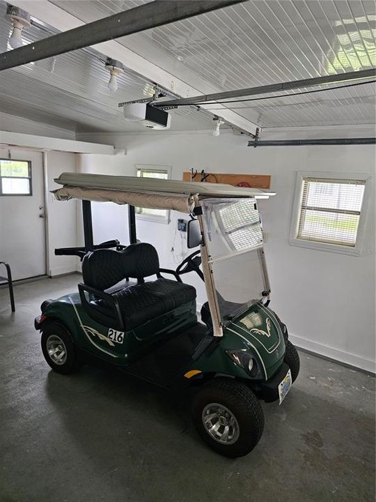 Active With Contract: $154,900 (2 beds, 2 baths, 1404 Square Feet)